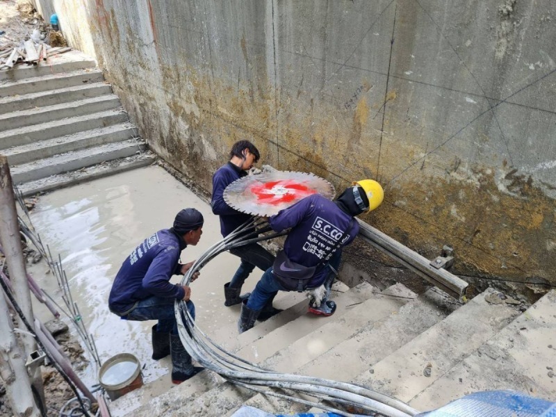 เจาะผนังคอนกรีต